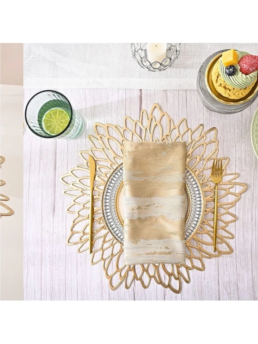 Gold Vinyl Placemats Set of 8 Round Floral Leaf Dining Modern Table Place Mats